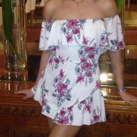 Floral Romper, Size M - Picture 1 of 5